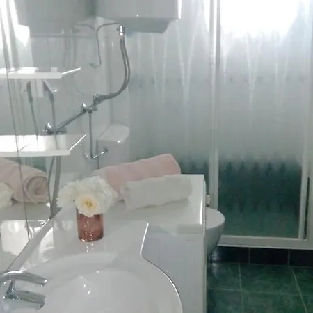 Holiday Buratovic Guest house 3*
